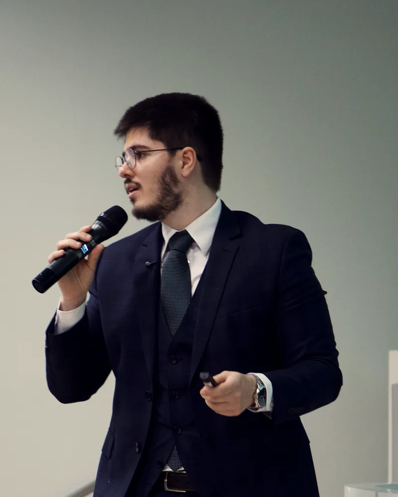 Arthur Galante da Cunha em palestra para empresários